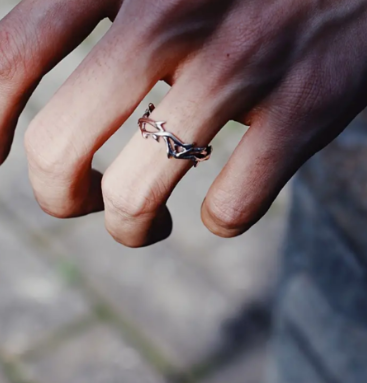 'Crown of Thorns' Ring